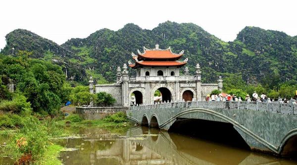 Hoa Lu bridge