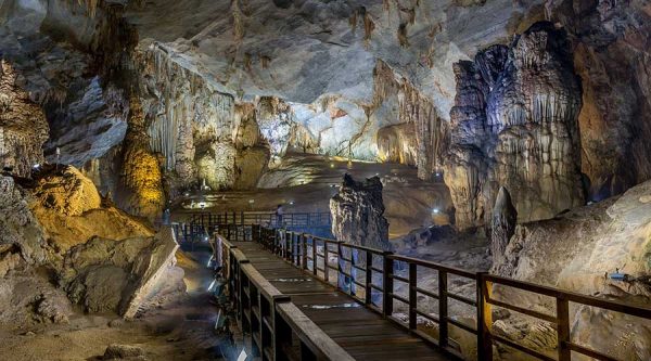 walking path in Paradise Cave Vietnam