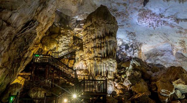 Phong Nha Paradise cave