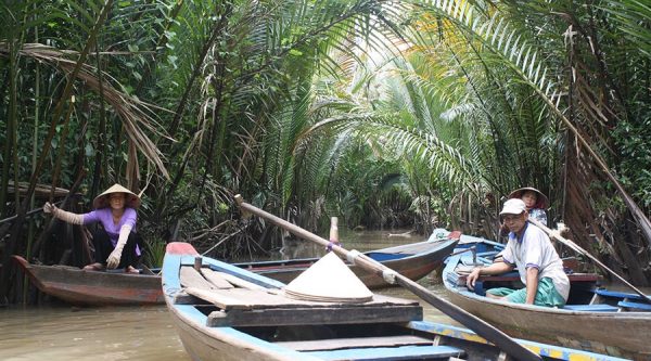 sampan ride in Mekong Delta