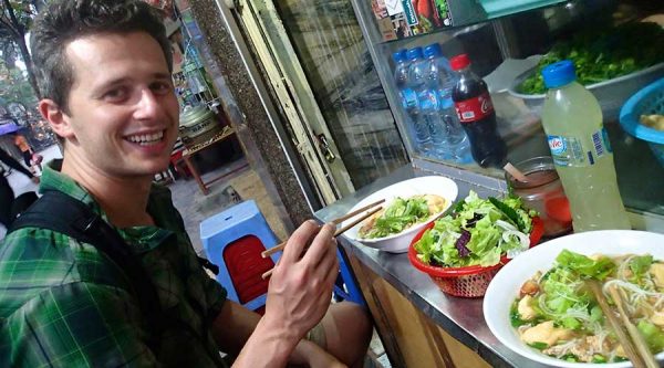 street food tours in Hanoi