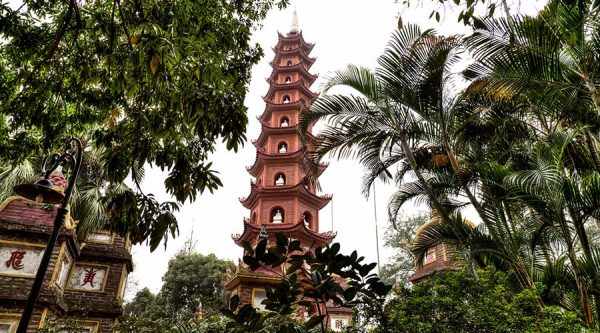 Tran Quoc pagoda in Hanoi city tour