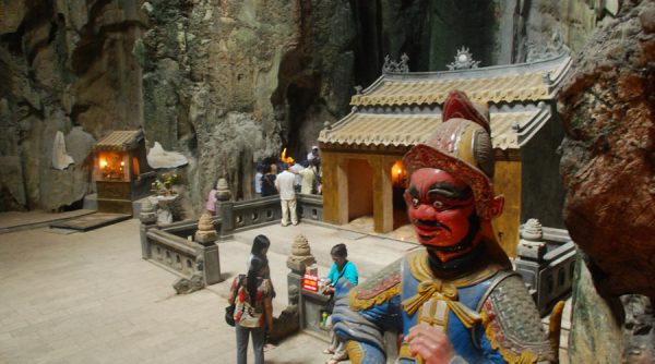 Cave temple Marble Mountains