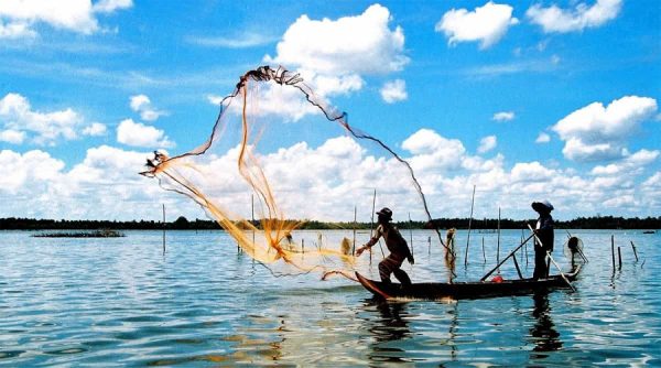 Local fishing in Hoi An